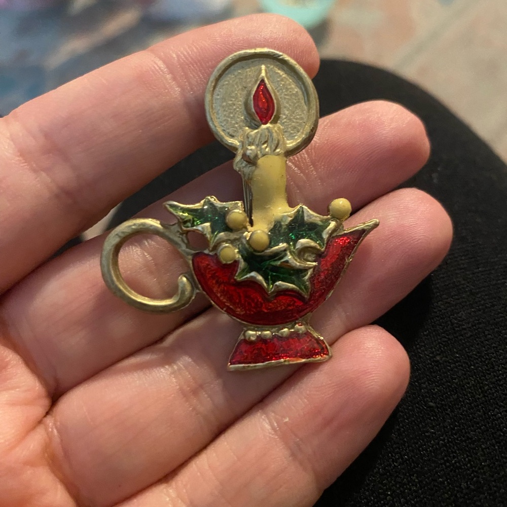 Festive Candle Brooch with Holly Design vintage